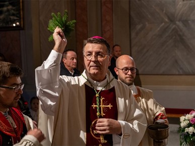 /A/2025/12/C/251206 Biskup Šaško posvetio novi oltar u Župi sv. Nikole u Bistri (4).jpg