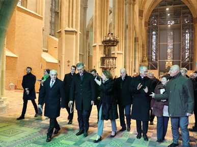 /A/2025/12/D/251212 Obilazak katedrale (28).JPG