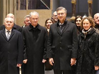 /A/2025/12/D/251212 Obilazak katedrale (40).JPG