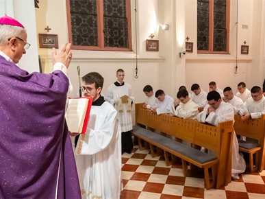 /A/2025/12/E/251211 Podjela službi lektorata i akolitata u Nadbiskupskom bogoslovnom sjemeništu (10).jpg