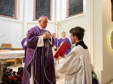 /A/2025/12/E/251211 Podjela službi lektorata i akolitata u Nadbiskupskom bogoslovnom sjemeništu (6).jpg