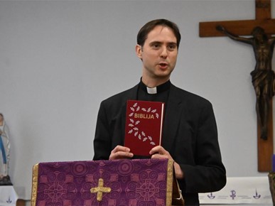 /A/2025/12/E/U šalatskom sjemeništu održana duhovna obnova i Vikend u Sjemeništu (7).jpg