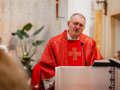 /A/2025/12/E/Vjernici Karlovačkog dekanata hodočastili u Krašić (6).jpg