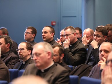 /A/2025/12/F/251218 Predbožićni susret svećenika i redovnika s nadbiskupom Kutlešom (4).JPG