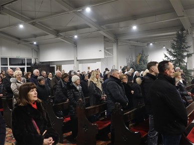 /A/2025/12/G/Kardinal Bozanić predvodio misu zahvalnicu za kraj godine (3).JPG