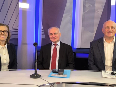 /A/2025/12/G/Na polnoćku u zagrebačku katedralu (2).png