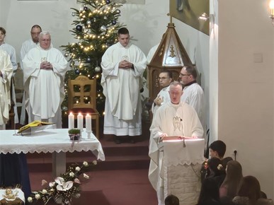 /A/2025/12/G/Proslavljena župna svetkovina u Župi Svete Obitelji u Zagrebu (4).jpg