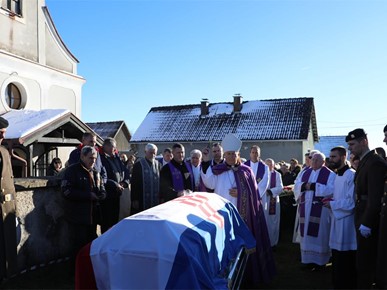 /A/2025/12/Ispraćaj mons Jurja Jerneića/251227 Ispraćaj mons. Jerneića (40).JPG