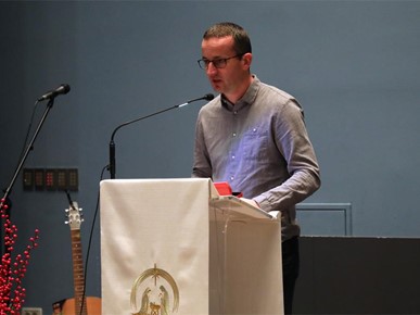 /A/2025/12/Ustaniove i udruge/251217 Održan predbožićni susret nadbiskupa Kutleše s djelatnicima crkvenih ustanova i članovima katoličkih udruga i pokreta (11).JPG