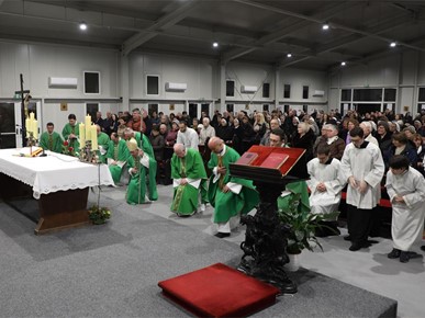 /A/2025/2/B/250208 Biskup Gorski predvodio misno slavlje drugog dana trodnevnice uoči Stepinčeva (18).JPG