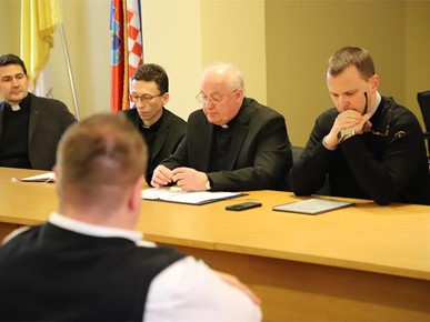 /A/2025/4/A/Susret župnika bogoslova u Nadbiskupskom bogoslovnom sjemeništu u Zagrebu (1).JPG