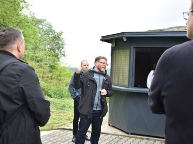 /A/2025/4/E/7e (1).jpg