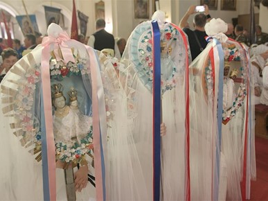 /A/2025/8/A/Proslavljena 350. obljetnica izgradnje župne crkve u Samoboru i održana zahvalna procesija za 300 godina hodošašća Majci Božjoj Bistričkoj (5).jpg