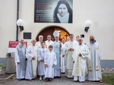 /A/2025/8/B/Nadbiskup Kutleša predvodio proslavu svetkovine Velike Gospe u Svetištu Majke Božje Remetske (15).jpg