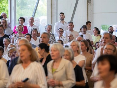 /A/2025/8/B/Nadbiskup Kutleša predvodio proslavu svetkovine Velike Gospe u Svetištu Majke Božje Remetske (21).jpg