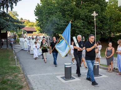 /A/2025/8/B/Nadbiskup Kutleša predvodio proslavu svetkovine Velike Gospe u Svetištu Majke Božje Remetske (4).jpg