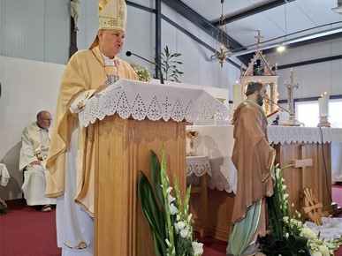 /A/2025/8/B/Polaganje doživotnih zavjeta i proslava jubileja sestara Družbe Kćeri Božjeg milosrđa (7).jpg