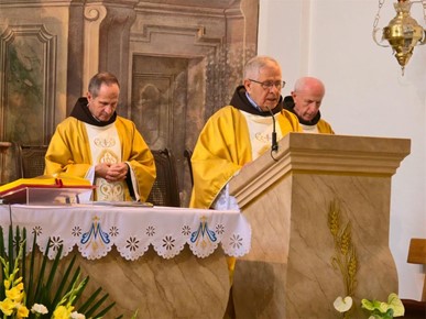 /A/2025/8/B/Proslava blagdana Velike Gospe i zlatna misa fra Vjenceslava Janjića u Samoboru (7).JPG