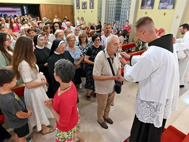 /A/2025/8/C/Sv. Klara Asiška - biskup Šaško (1).JPG