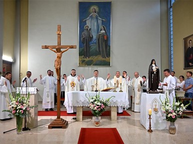 /A/2025/8/C/Sv. Klara Asiška - biskup Šaško (3).JPG