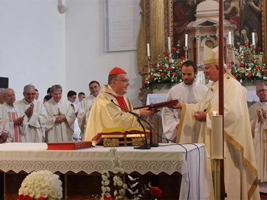 /A/2025/9/C/Kardinal Bozanić proslavio zlatnu misu u rodnom Vrbniku (16).JPG