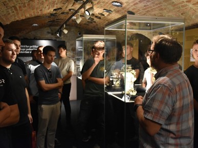 /A/2025/9/C/Šalatski sjemeništarci i odgojitelji posjetili Muzej grada Zagreba (2).jpg