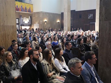 /A/2025/9/D/Nadbiskup Kutleša predvodio misno slavlje sa zazivom Duha Svetoga na početku nove akademske godine na HKS-u (10).JPG