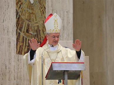 /A/2025/9/D/Nadbiskup Kutleša predvodio misno slavlje sa zazivom Duha Svetoga na početku nove akademske godine na HKS-u (23).JPG