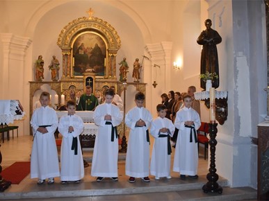 /A/2025/9/D/Šest novih ministranata uvedeno u službu u Svetoj Nedelji (1).JPG