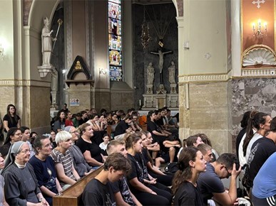 /A/2025/9/MARIJA BISTRICA/Misa - mladi/Hodočašće mladih Zagrebačke nadbiskupije u Mariju Bistricu (8).jpeg