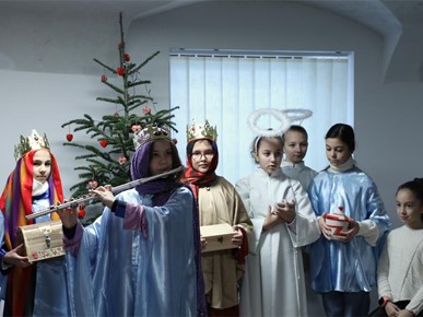 /A/2026/1/A/Pjevači Betlehemske zvijezde posjetili Nadbiskupski duhovni stol (1).JPG