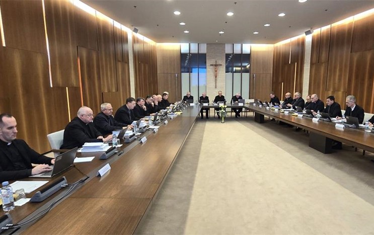 Priopćenje s Izvanrednog zasjedanja HBK-a