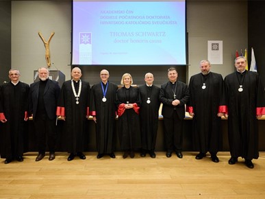 /A/2026/1/B/Hrvatsko katoličko sveučilište dodijelilo počasni doktorat prof. dr. sc. Thomasu Schwartzu (3).jpg