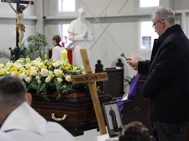 /A/2026/1/Ispraćaj mons Josipa Oslića/260115 misa zadušnica_mons. Oslić (3).JPG