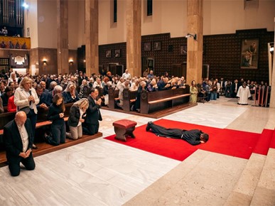 /A/2026/10/A/Fra Antonio Knezović položio svečane zavjete u jubilarnoj godini sv. Franje (9).jpg