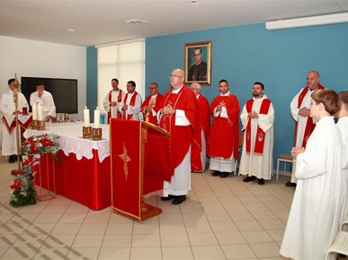 /A/2026/10/A/Proslavljena župna svetkovina bl. Alojzija Stepinca na Trnjanskoj Savici (10).jpg