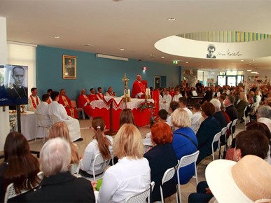 /A/2026/10/A/Proslavljena župna svetkovina bl. Alojzija Stepinca na Trnjanskoj Savici (6).jpg