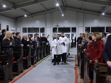 /A/2026/2/B/260207 Biskup Kovač predvodio misno slavlje prvog dana trodnevnice uoči Stepinčeva (1).JPG