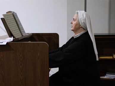 /A/2026/2/B/260207 Biskup Kovač predvodio misno slavlje prvog dana trodnevnice uoči Stepinčeva (21).JPG