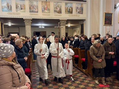 /A/2026/2/B/Vlč. Anđelo Maly predvodio misno slavlje trećega dana devetnice bl. Alojziju Stepincu u Krašiću (11).jpeg