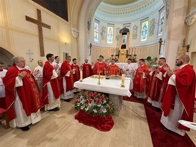 /A/2026/2/B/Zaprešićki dekanat hodočastio bl. Alojziju Stepincu u Krašić.jpeg