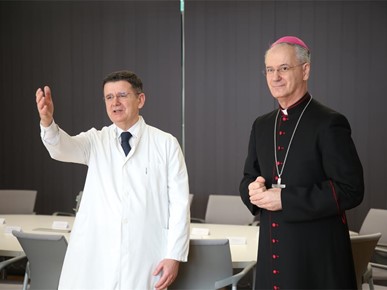 /A/2026/2/C/Nadbiskup Kutleša predvodio misno slavlje povodom Svjetskog dana bolesnika u KB Sveti Duh (3).JPG