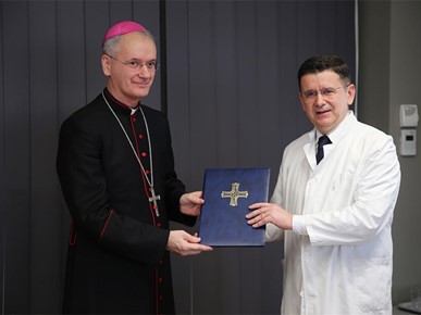 /A/2026/2/C/Nadbiskup Kutleša predvodio misno slavlje povodom Svjetskog dana bolesnika u KB Sveti Duh (9).JPG