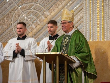 /A/2026/2/D/Biskup Gorski krstio peto dijete obitelji Prljević (5).jpg