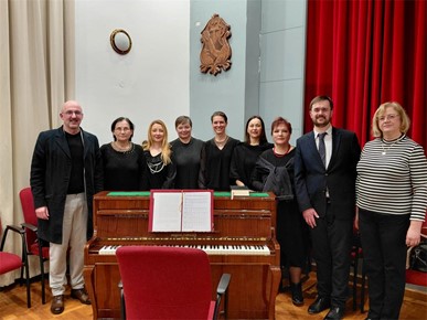 /A/2026/2/D/Predstavljena crkvena pjesmarica Hvalite Boga u svetištu njegovu (6).jpg