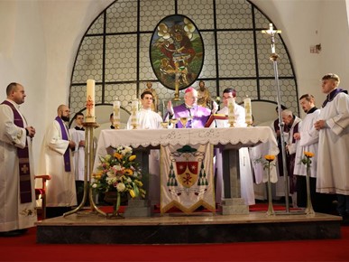 /A/2026/2/E/Biskup Razum predvodio misu zahvalnicu u rodnoj Župi sv. Martina biskupa (6).jpg