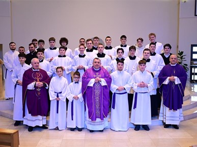 /A/2026/2/E/Sjemeništarci i odgojitelji Međubiskupijskog sjemeništa hodočastili Dobrome Papi u zagrebačku Dubravu (3).JPG