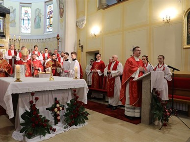 /A/2026/2/STEPINČEVO/Krašić/260210 Biskup Škvorčević predvodio misu na Stepinčevo u Krašiću (1).JPG