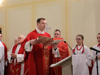 /A/2026/2/STEPINČEVO/Krašić/260210 Biskup Škvorčević predvodio misu na Stepinčevo u Krašiću (9).JPG