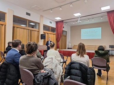 /A/2026/3/A/Digitalni mediji i obiteljska komunikacija (5).jpg